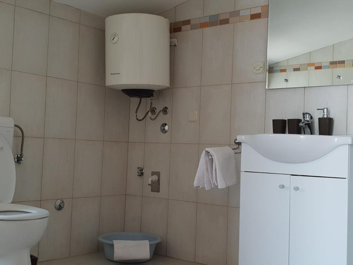 Apartmani Alfijo Klek Exterior foto